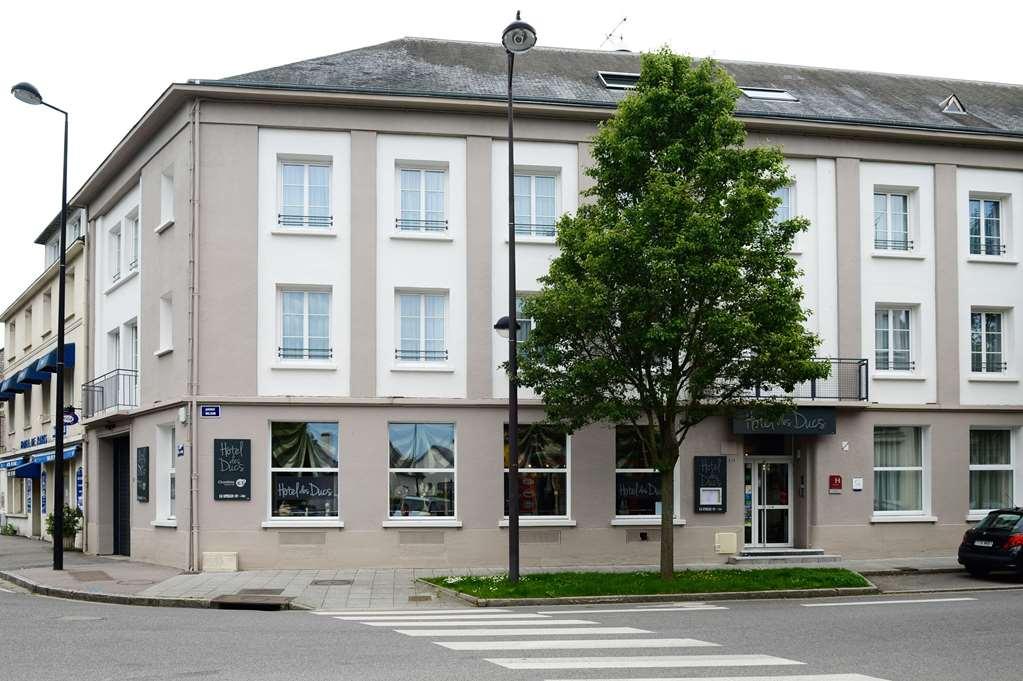 Hotel Des Ducs アランソン エクステリア 写真